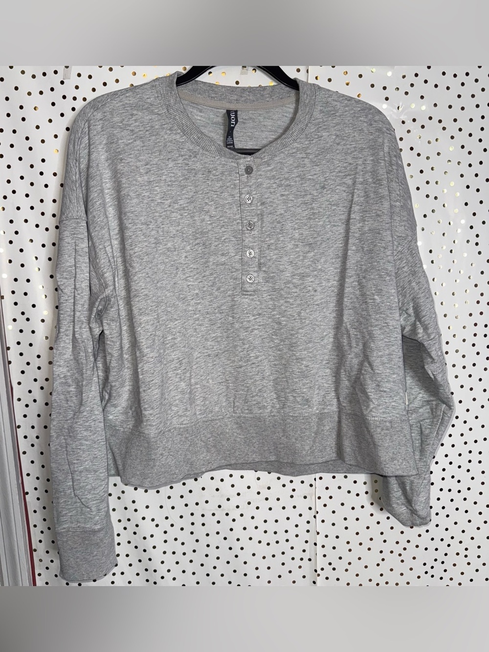 Vuori Heather Gray Women's Henley Pullover Sweater